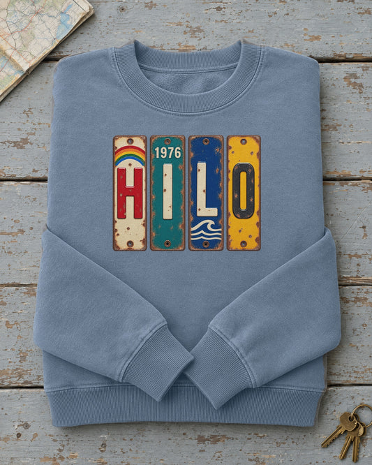 Hilo, Hawaii vintage license plate sweatshirt in Blue Jean