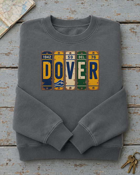 Dover, Delaware vintage license plate sweatshirt in Pepper