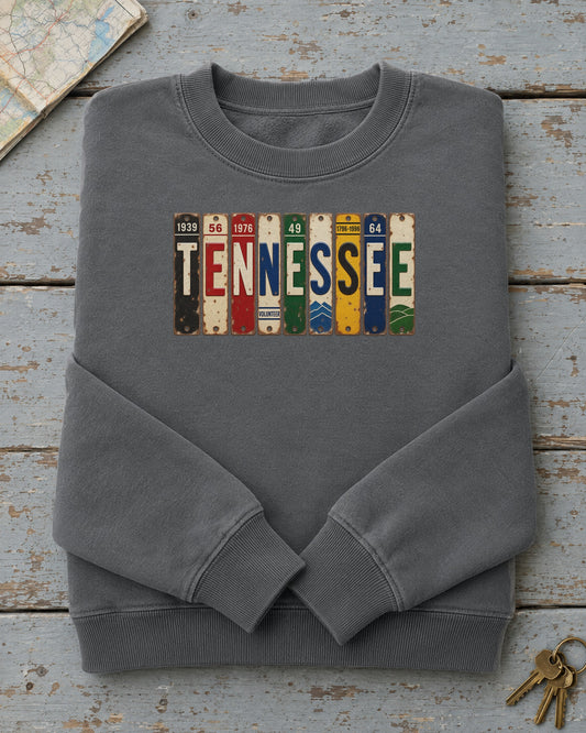 Tennessee vintage license plate sweatshirt in Pepper