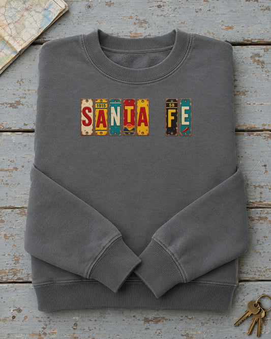 Santa Fe, New Mexico vintage license plate sweatshirt in Pepper