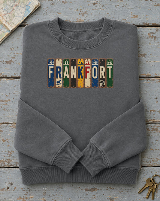 Frankfort, Kentucky vintage license plate sweatshirt in Pepper