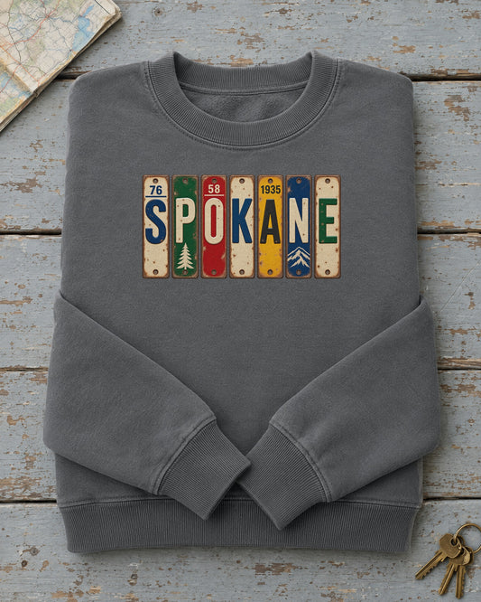 Spokane, Washington vintage license plate sweatshirt in Pepper