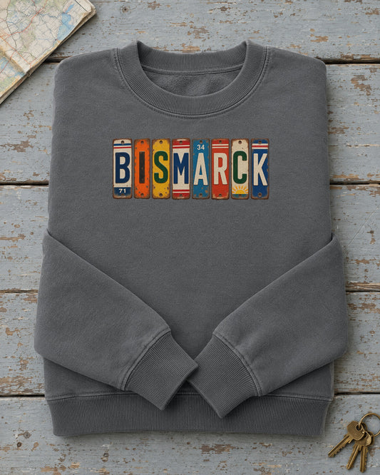 Bismarck, North Dakota vintage license plate sweatshirt in Pepper