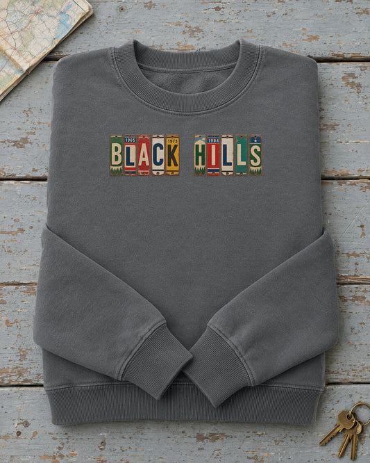 Black Hills, South Dakota vintage license plate sweatshirt in Pepper