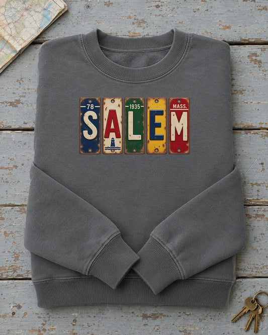 Salem, Massachusetts vintage license plate sweatshirt in Pepper
