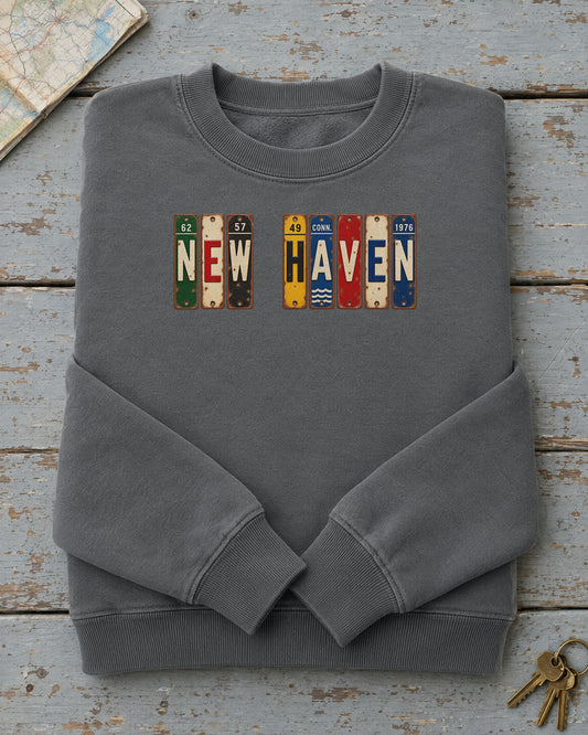 New Haven, Connecticut vintage license plate sweatshirt in Pepper