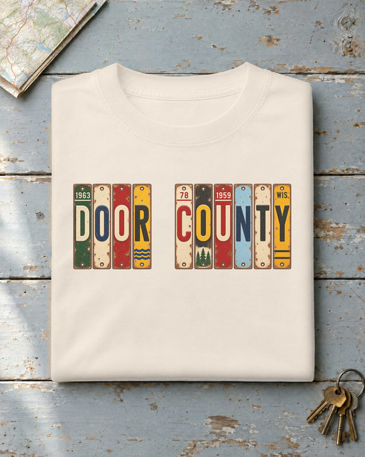 Door County, Wisconsin vintage license plate t-shirt in Ivory