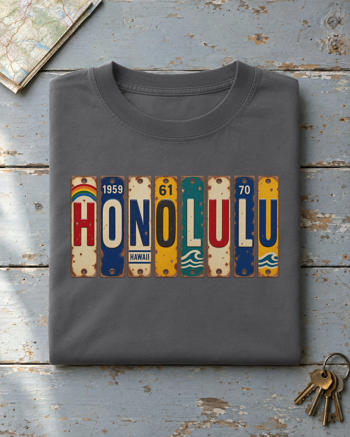 Honolulu, Hawaii vintage license plate t-shirt in Pepper