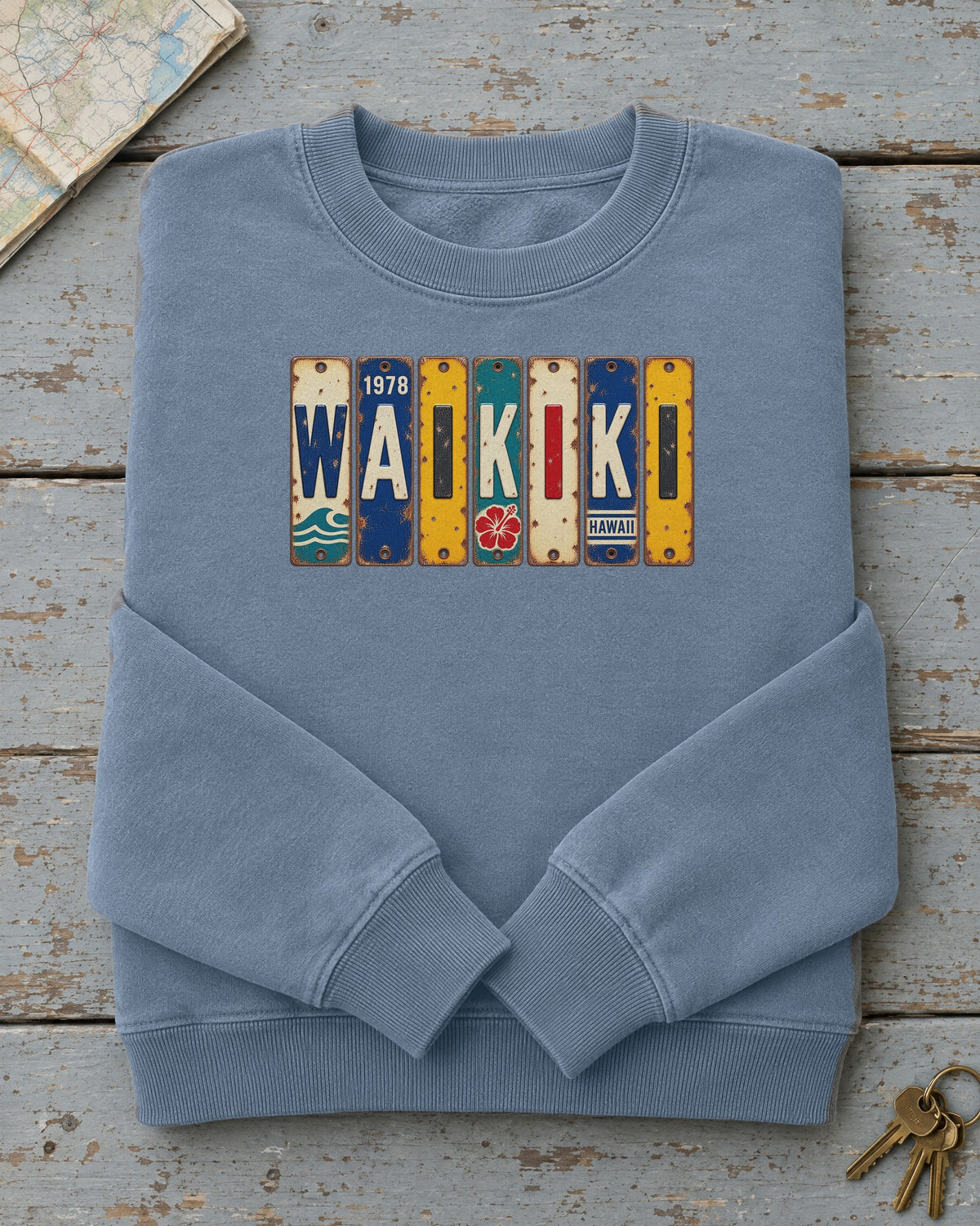 Waikiki, Hawaii vintage license plate sweatshirt in Blue Jean