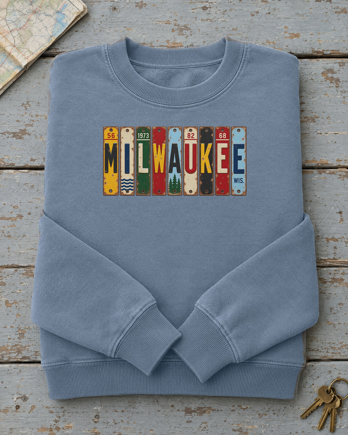 Milwaukee, Wisconsin vintage license plate sweatshirt in Blue Jean