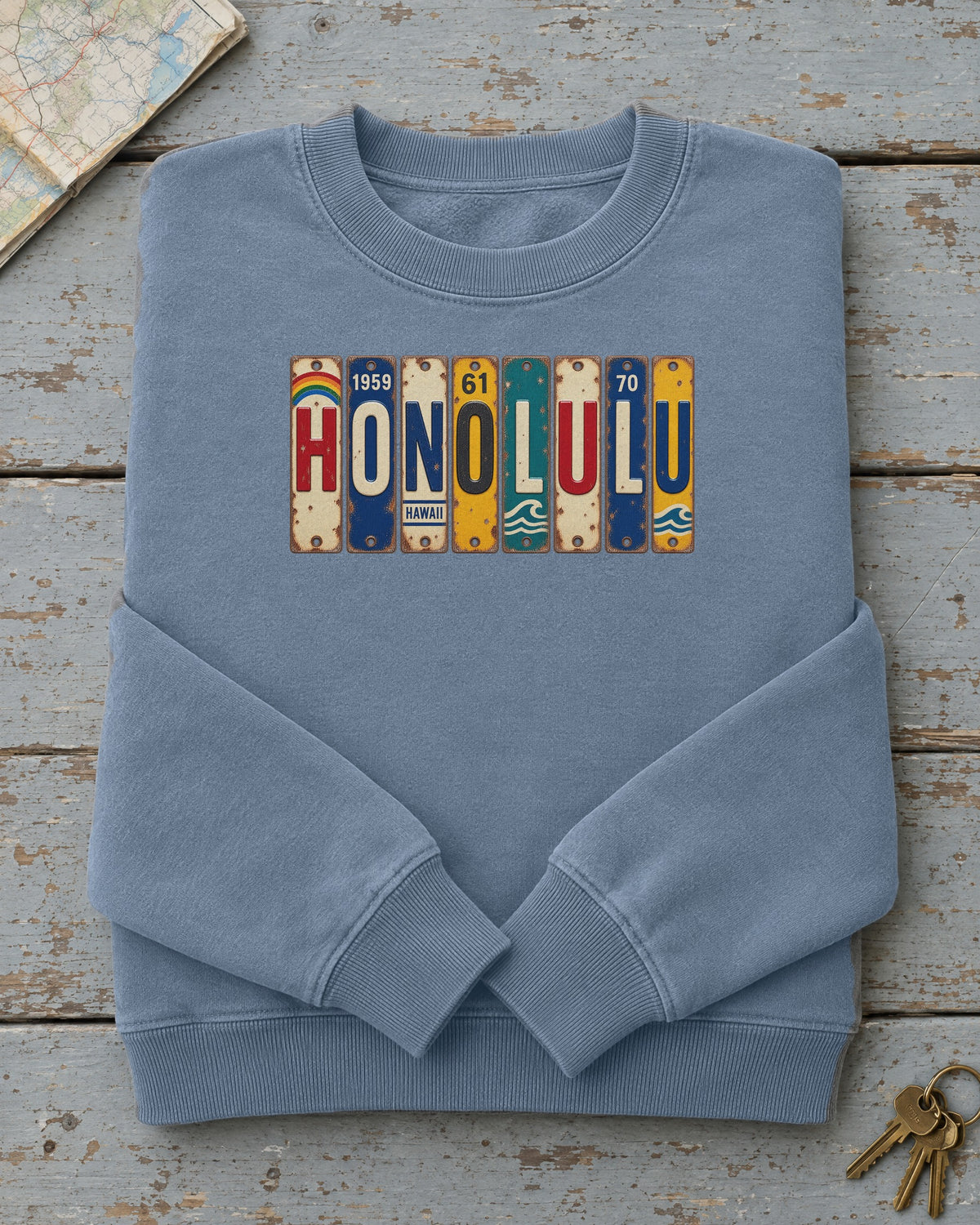 Honolulu, Hawaii vintage license plate sweatshirt in Blue Jean