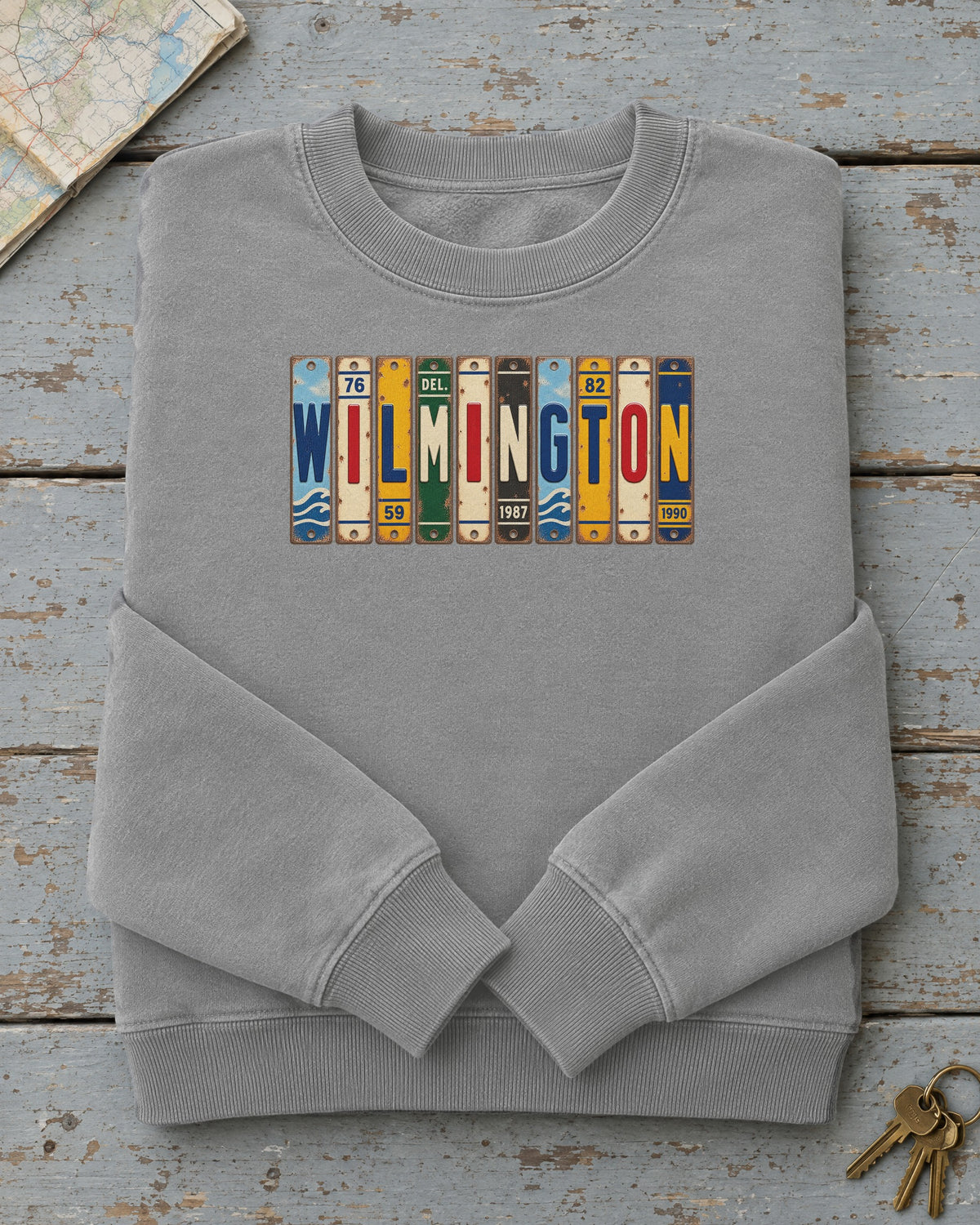 Wilmington, Delaware vintage license plate sweatshirt in Grey