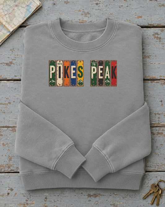 Pikes Peak, Colorado vintage license plate sweatshirt in Grey