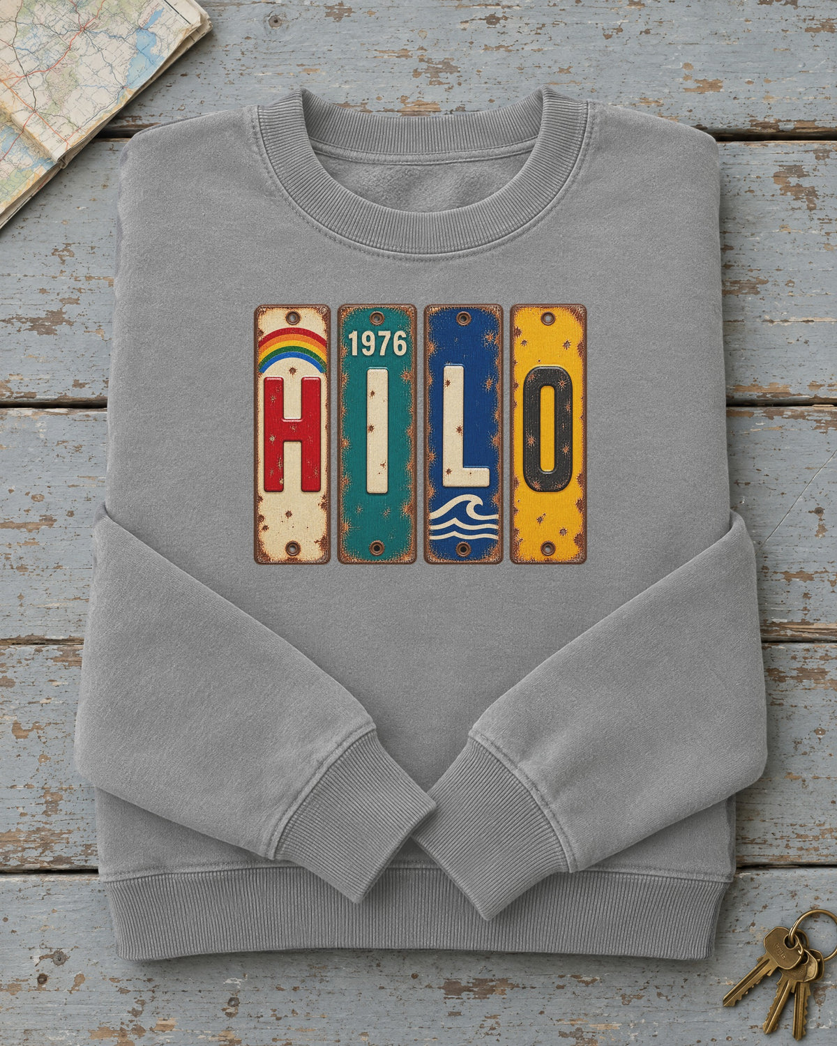 Hilo, Hawaii vintage license plate sweatshirt in Grey