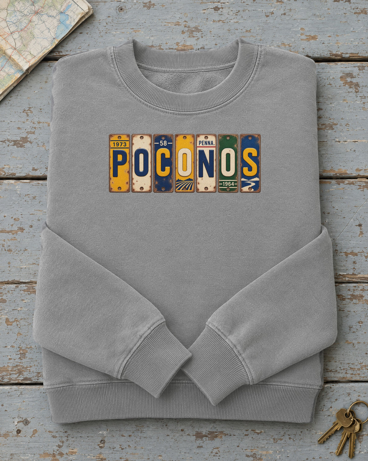 Poconos, Pennsylvania vintage license plate sweatshirt in Grey