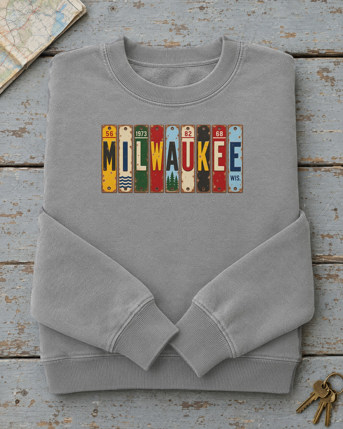 Milwaukee, Wisconsin vintage license plate sweatshirt in Grey