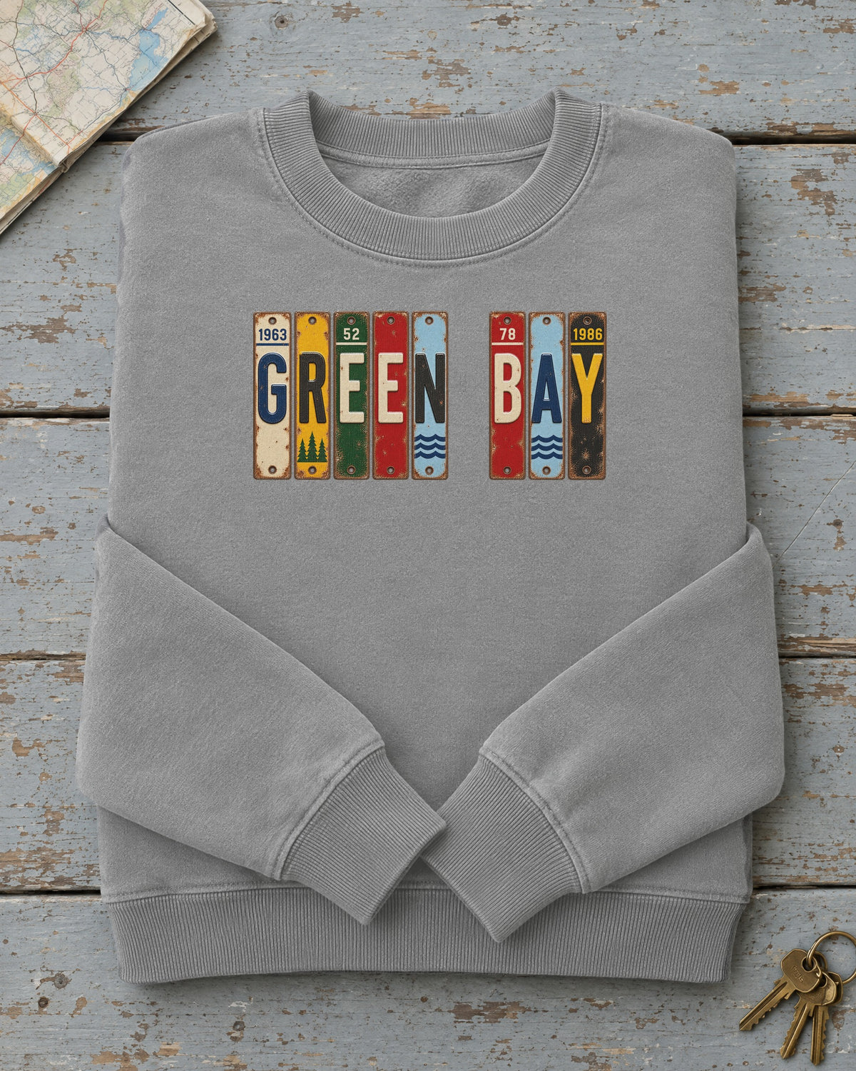 Green Bay, Wisconsin vintage license plate sweatshirt in Grey