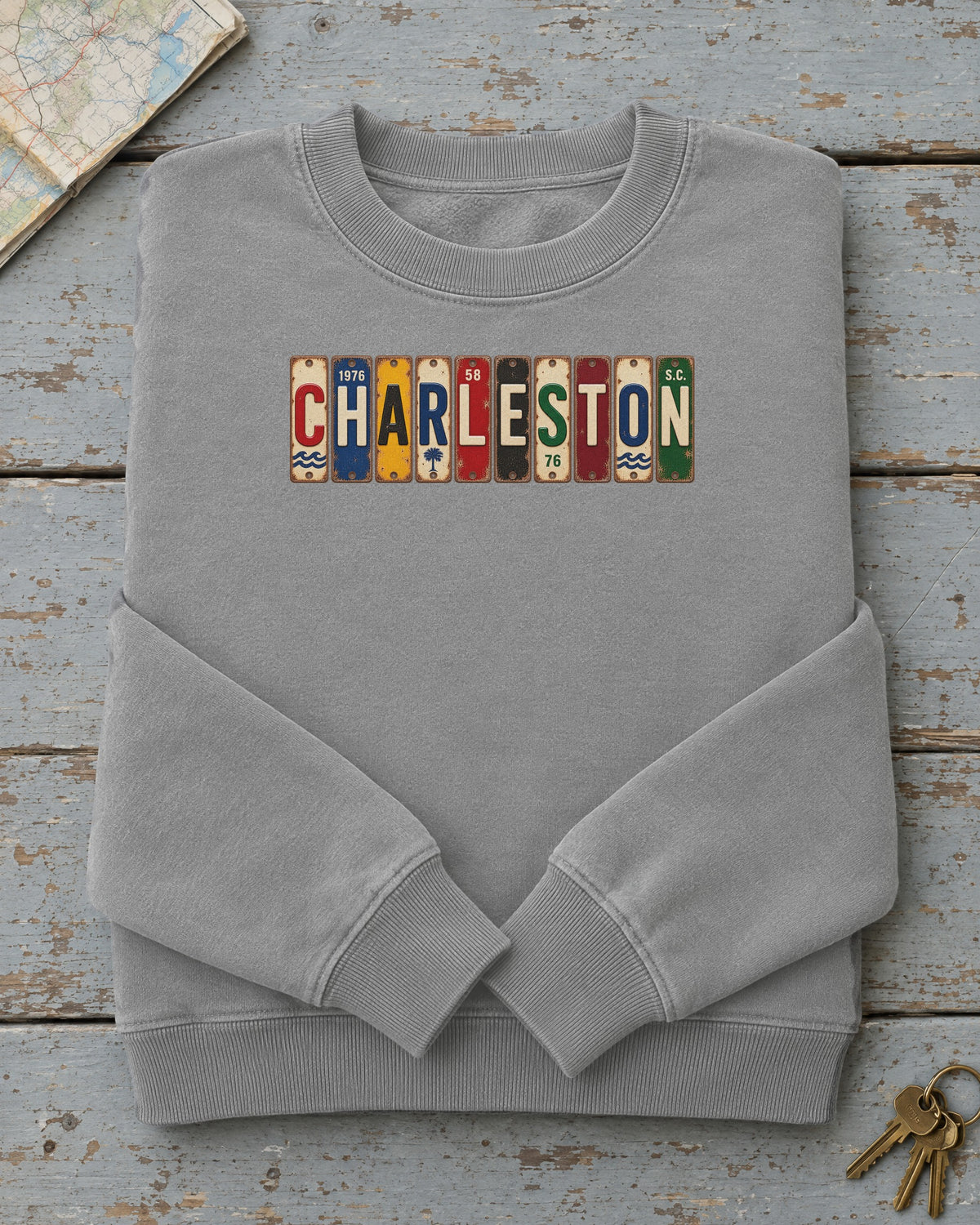 Charleston, South Carolina vintage license plate sweatshirt in Grey