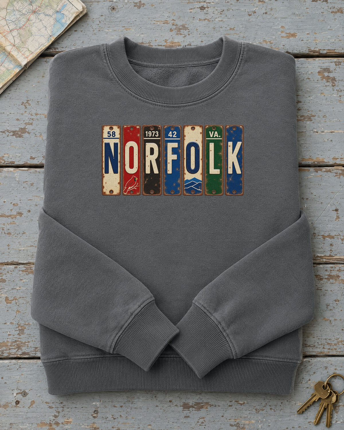 Norfolk, Virginia vintage license plate sweatshirt in Pepper