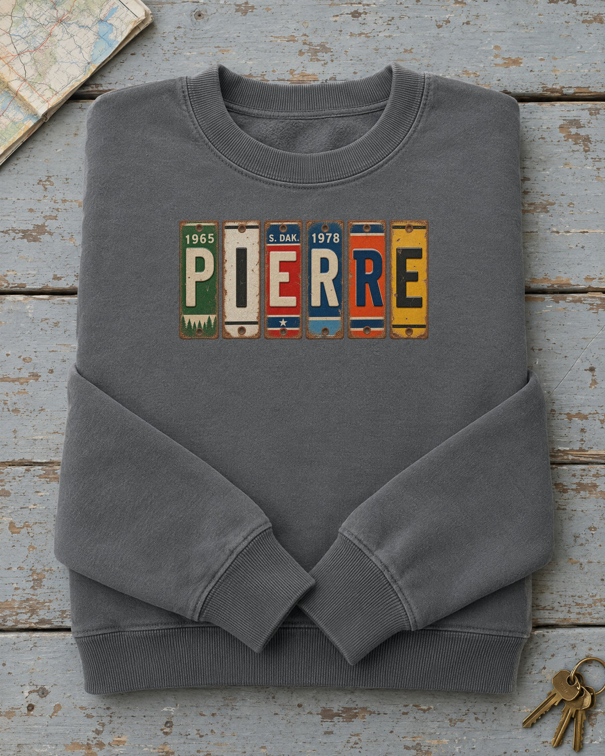 Pierre, South Dakota vintage license plate sweatshirt in Pepper
