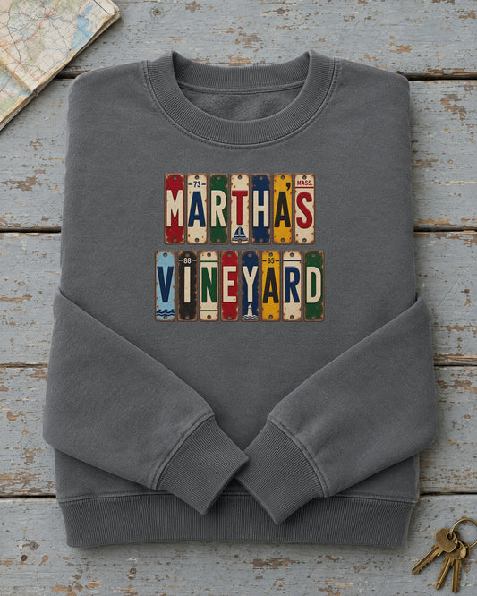 Martha's Vineyard, Massachusetts vintage license plate sweatshirt in Pepper