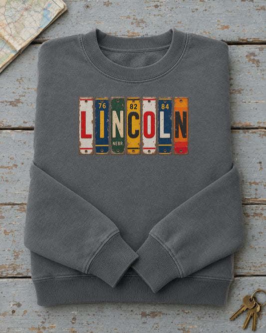 Lincoln, Nebraska vintage license plate sweatshirt in Pepper