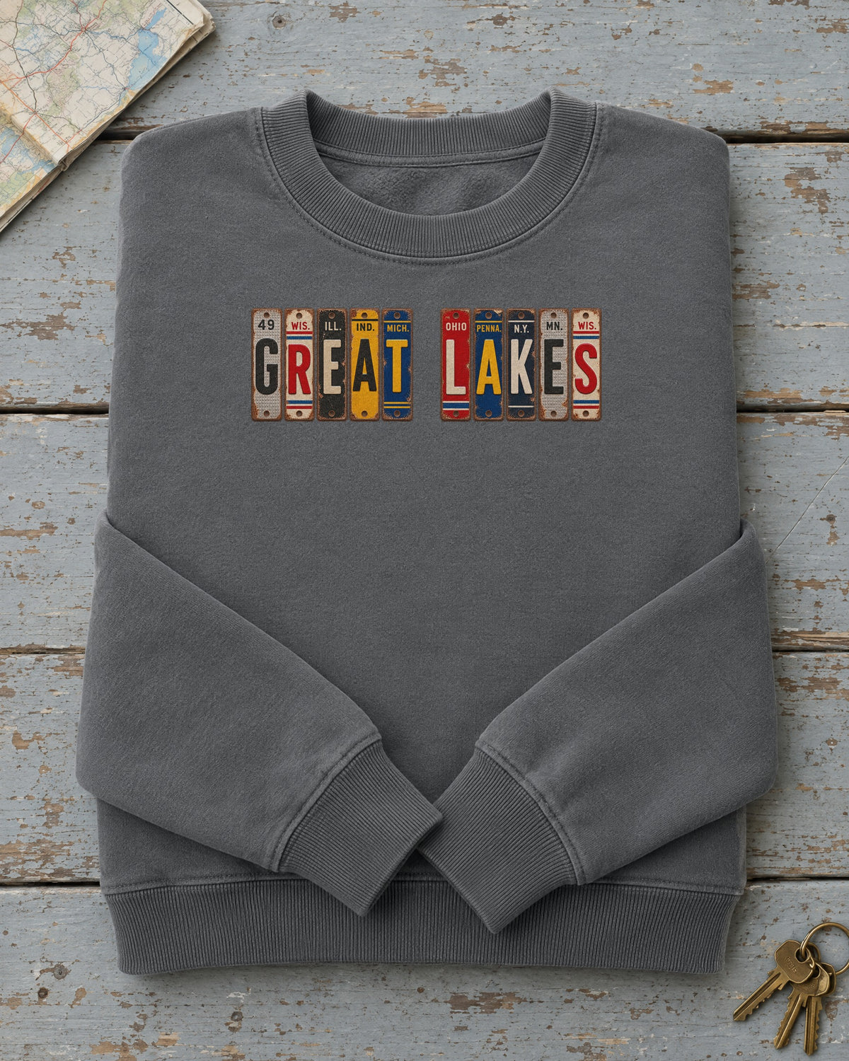 Great Lakes vintage license plate sweatshirt in Pepper