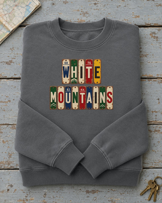 White Mountains, New Hampshire vintage license plate sweatshirt in Pepper