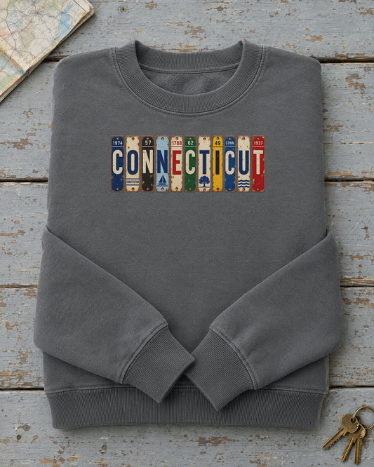 Connecticut vintage license plate sweatshirt in Pepper