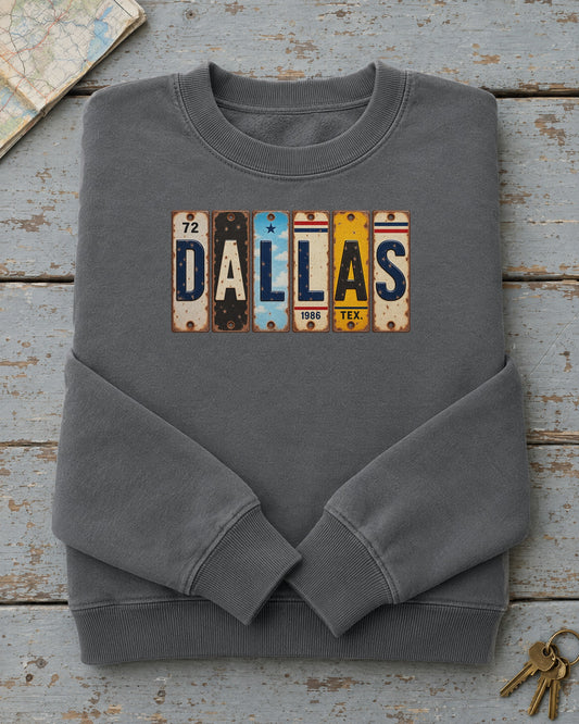Dallas, Texas vintage license plate sweatshirt in Pepper
