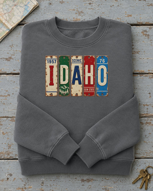 Idaho vintage license plate sweatshirt in Pepper