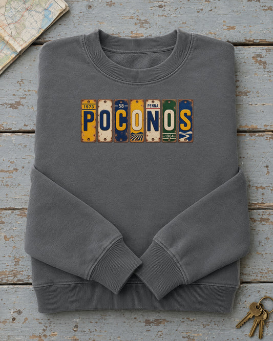 Poconos, Pennsylvania vintage license plate sweatshirt in Pepper