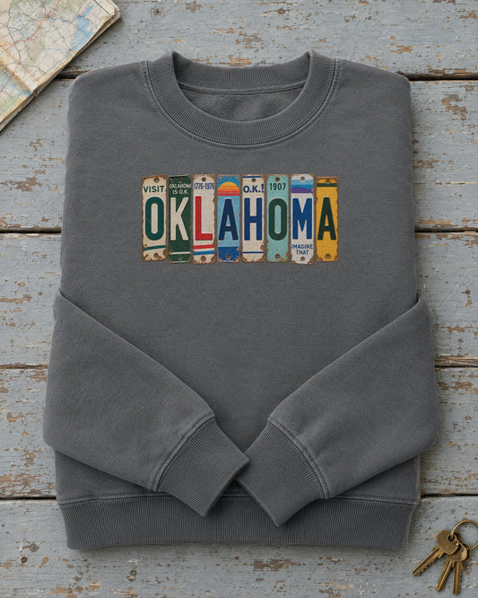 Oklahoma vintage license plate sweatshirt in Pepper