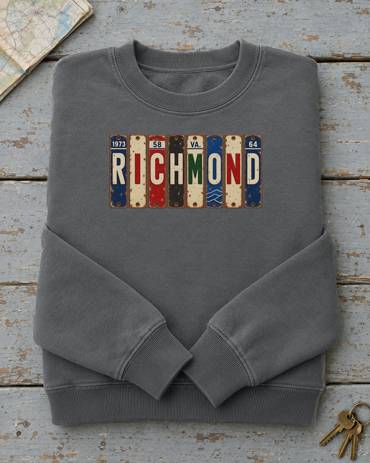 Richmond, Virginia vintage license plate sweatshirt in Pepper