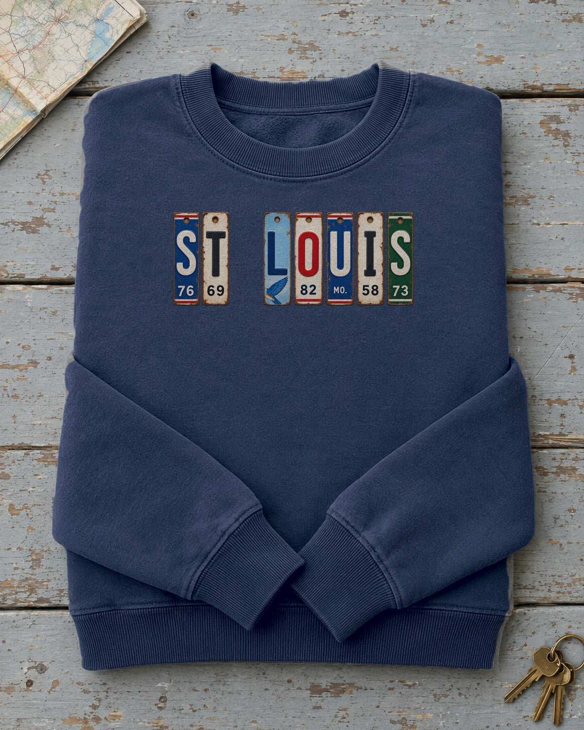 St. Louis, Missouri vintage license plate sweatshirt in True Navy