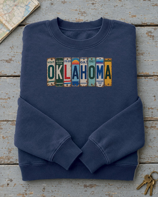 Oklahoma vintage license plate sweatshirt in True Navy