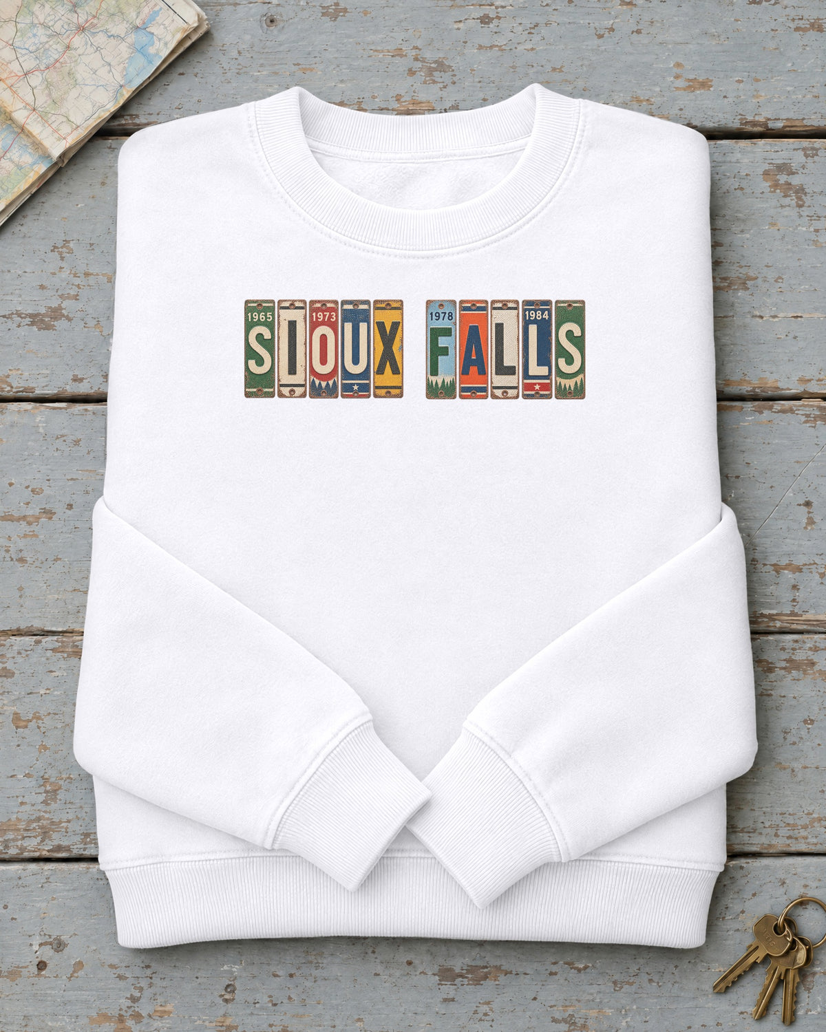 Sioux Falls, South Dakota vintage license plate sweatshirt in White