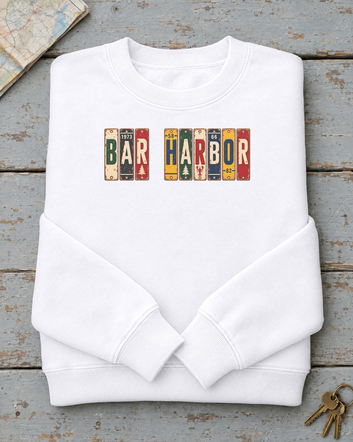 Bar Harbor, Maine vintage license plate sweatshirt in White