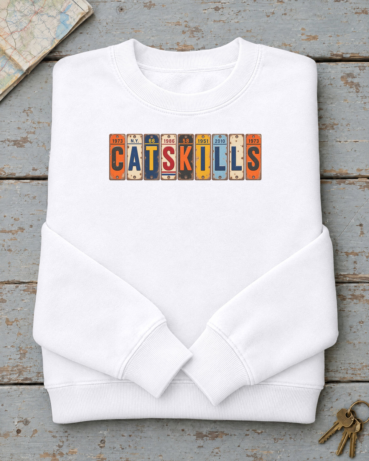 Catskills, New York vintage license plate sweatshirt in White