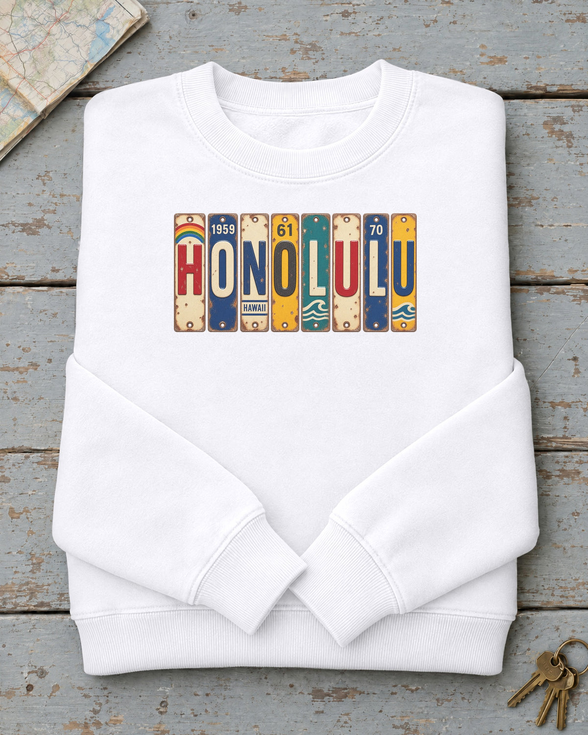 Honolulu, Hawaii vintage license plate sweatshirt in White