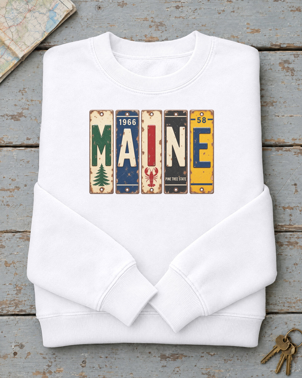 Maine vintage license plate sweatshirt in White