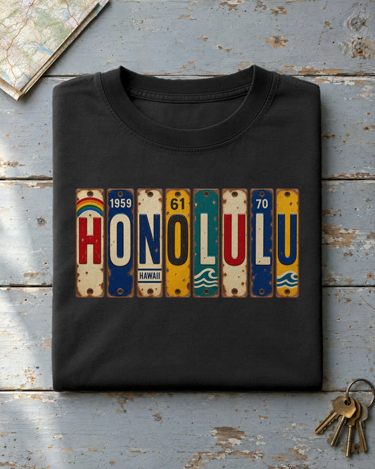 Honolulu, Hawaii vintage license plate t-shirt in Black