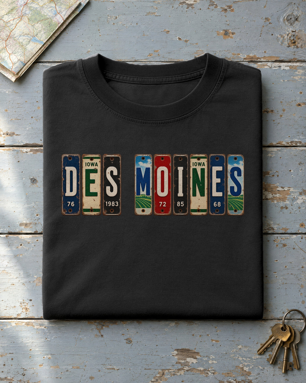 Des Moines, Iowa vintage license plate t-shirt in Black