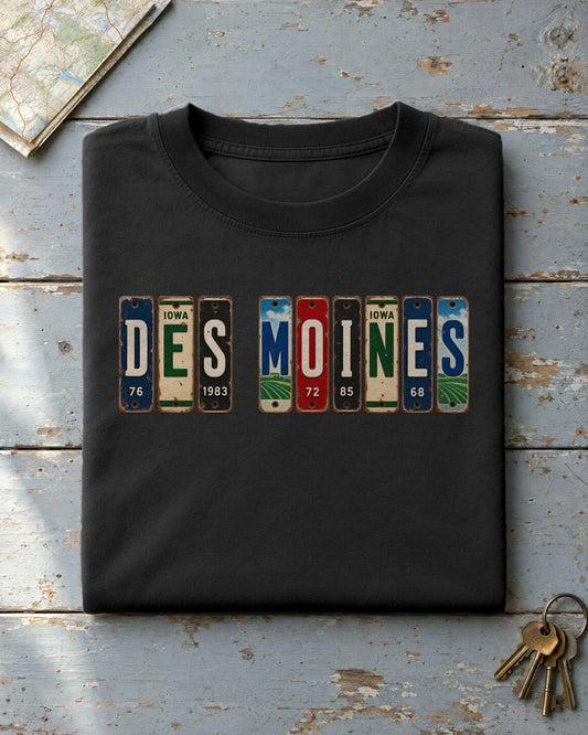 Des Moines, Iowa vintage license plate t-shirt in Black