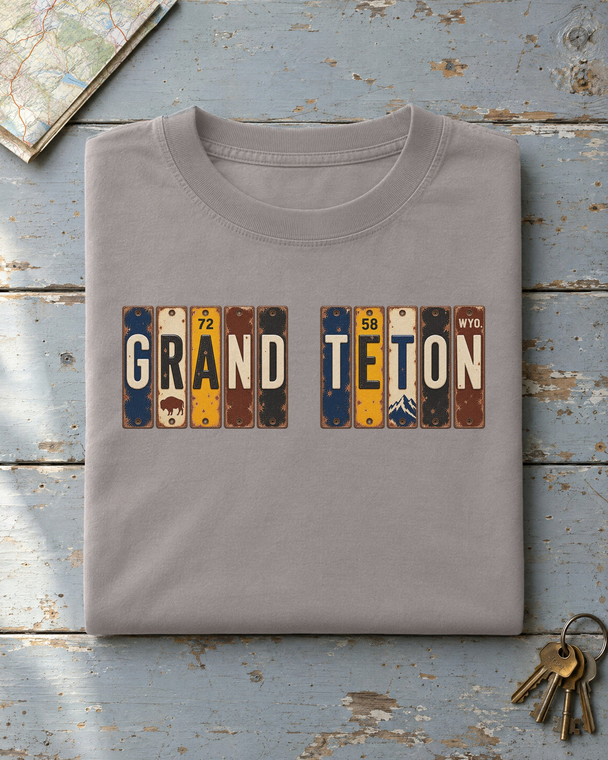 Grand Teton, Wyoming vintage license plate t-shirt in Grey