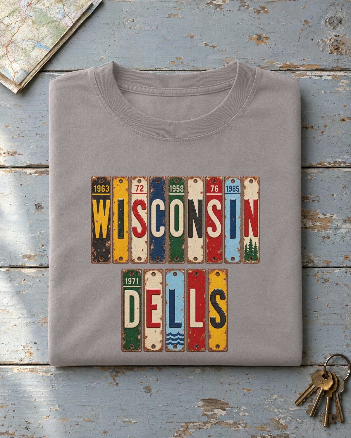 Wisconsin Dells, Wisconsin vintage license plate t-shirt in Grey