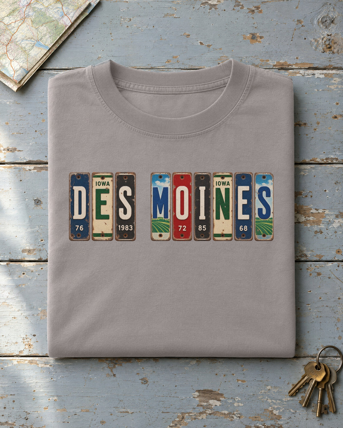 Des Moines, Iowa vintage license plate t-shirt in Grey
