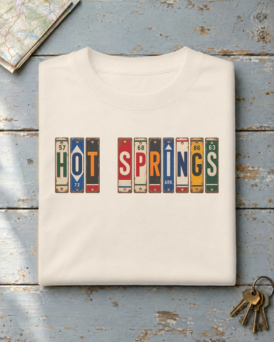 Hot Springs, Arkansas vintage license plate t-shirt in Ivory