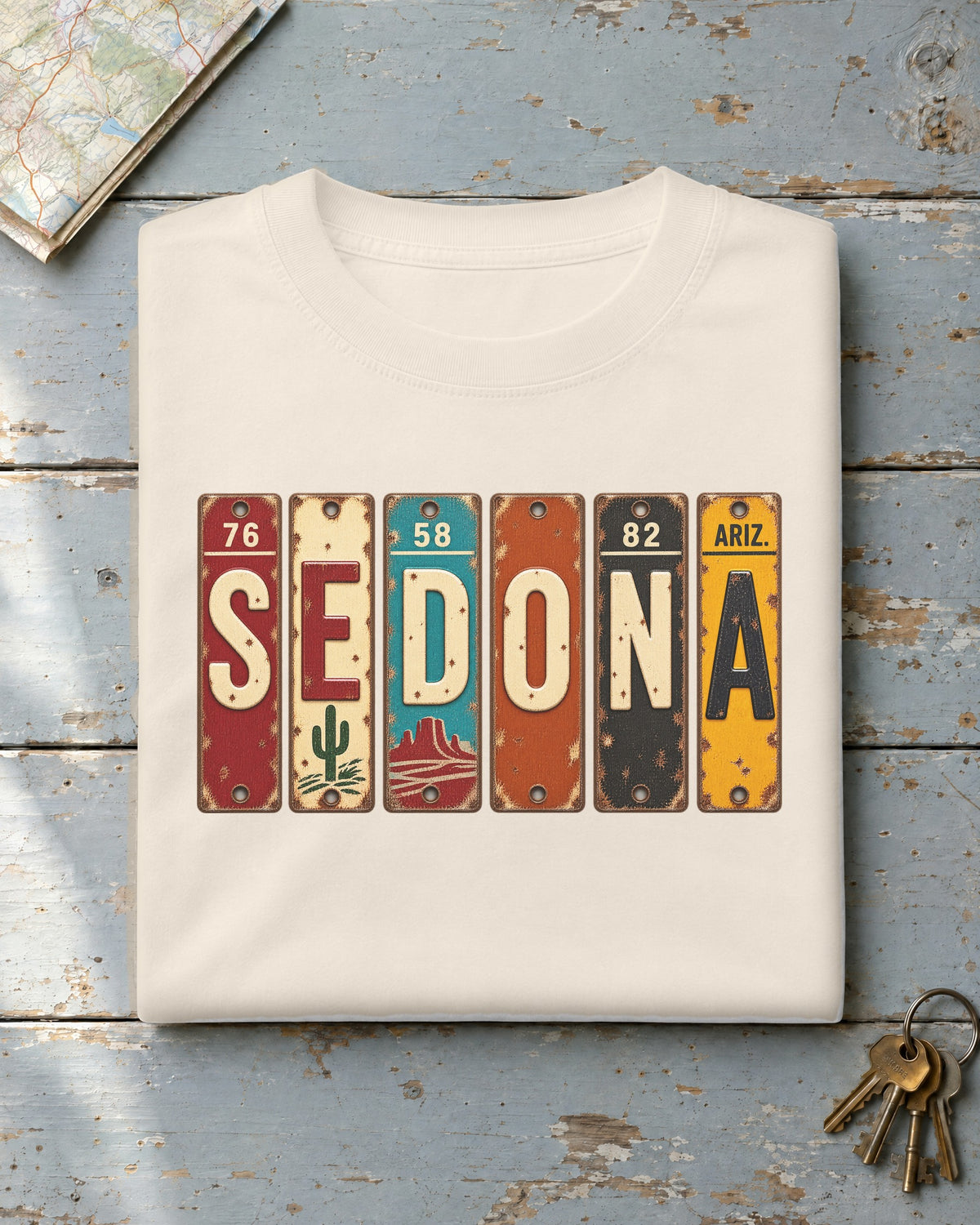 Sedona, Arizona vintage license plate t-shirt in Ivory