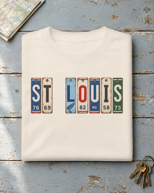 St. Louis, Missouri vintage license plate t-shirt in Ivory